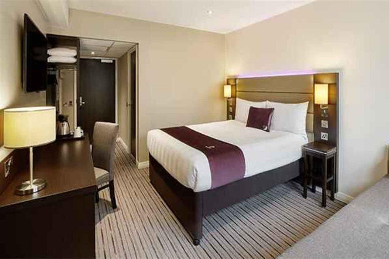 Premier Inn Oxford Botley Exterior photo