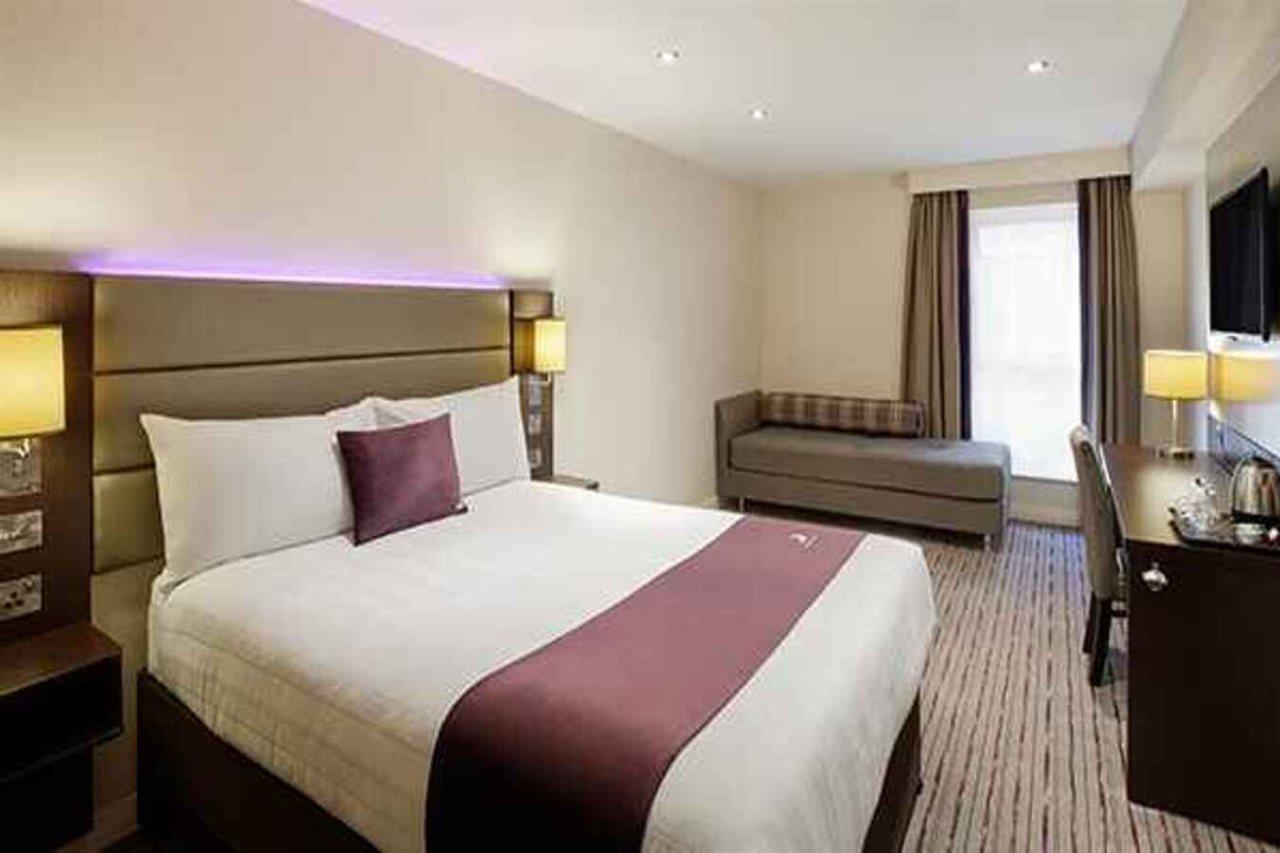 Premier Inn Oxford Botley Exterior photo